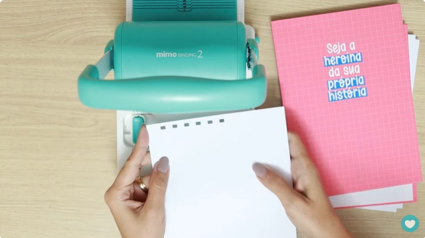 6 furos contínuos feito com a Mimo Binding 2