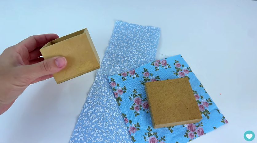 Caixa de MDF que será personalizada