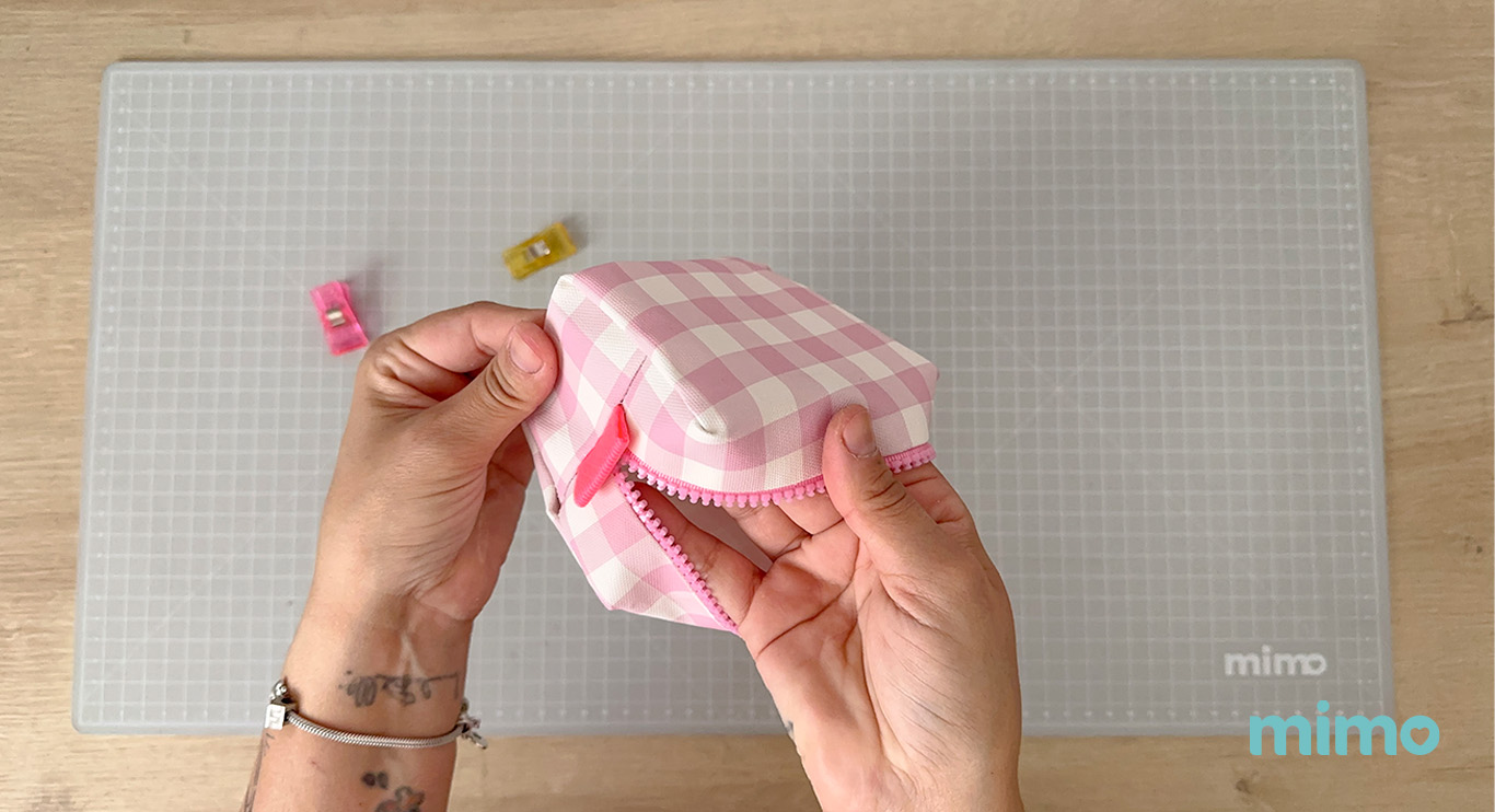 Moldando a necessaire 