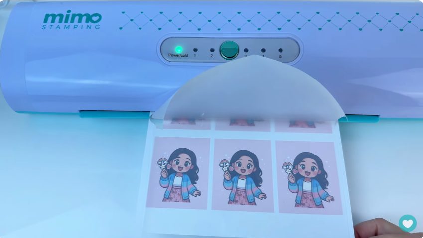 laminação a frio com vinil adesivo transparente