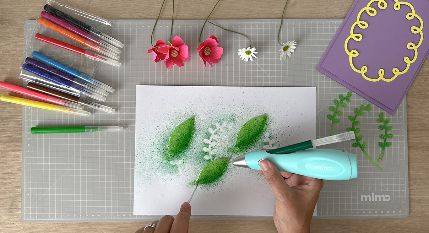 Usando o Aerógrafo nas folhas Usando o Aerógrafo nas folhas