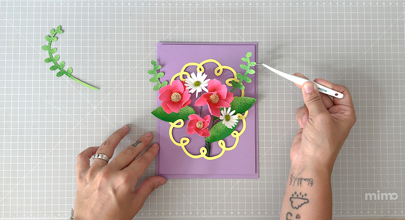 Montando o cartão de papel personalizado Montando o cartão de papel personalizado