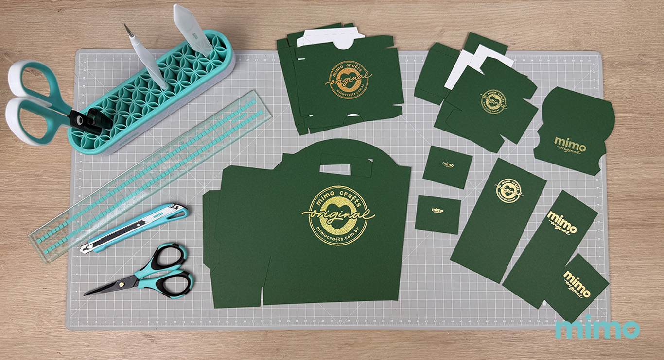 Peças prontas com cortes e vincos Peças prontas com cortes e vincos