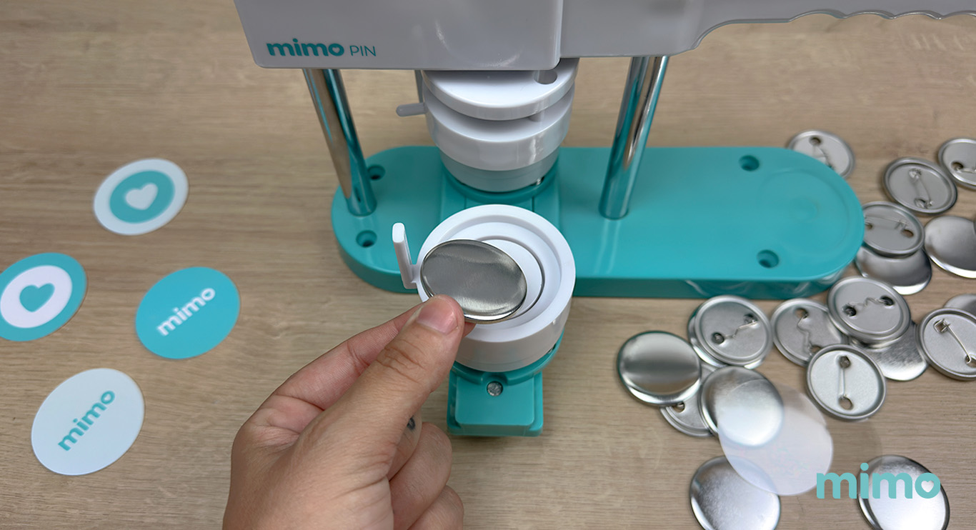 Colocando a parte metálica na Mimo Pin