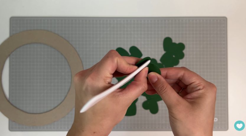 Usando o Dobrador para dar movimento no papel Usando o Dobrador para dar movimento no papel