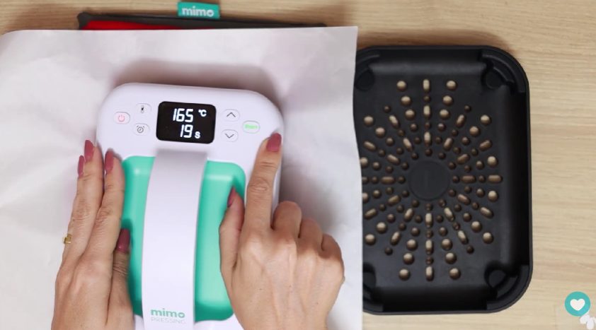 Fazendo a aplicação do Transfer com a Prensa Mimo Fazendo a aplicação do Transfer com a Prensa Mimo