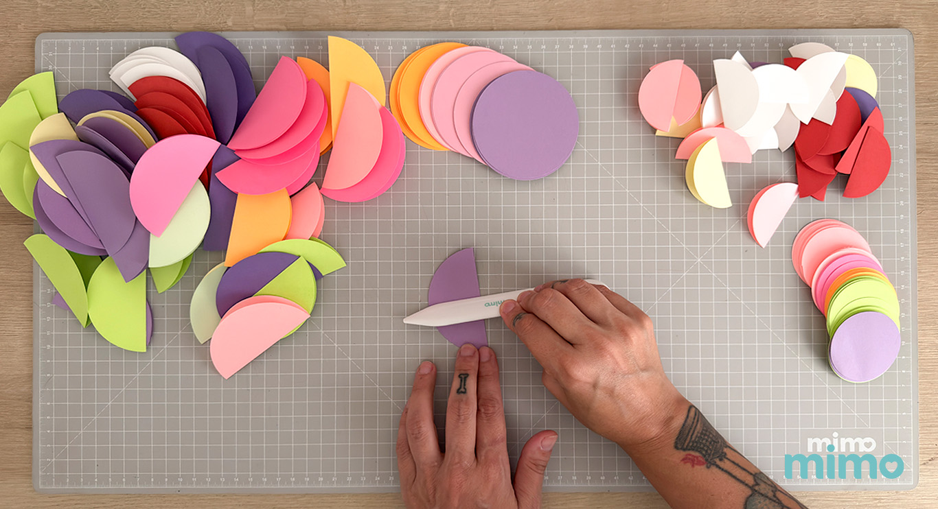 Reforçando a dobra com o Vincador Mimo Reforçando a dobra com o Vincador Mimo