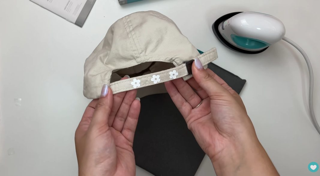 Transfer aplicado na tira de ajuste Transfer aplicado na tira de ajuste