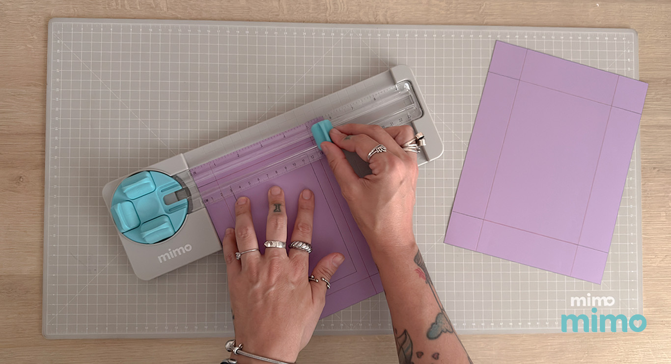 Fazendo o corte pontilhado da embalagem Fazendo o corte pontilhado da embalagem