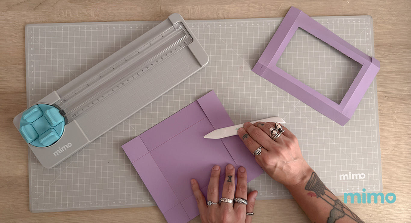 Reforçando o vinco com o Vincador Mimo Reforçando o vinco com o Vincador Mimo