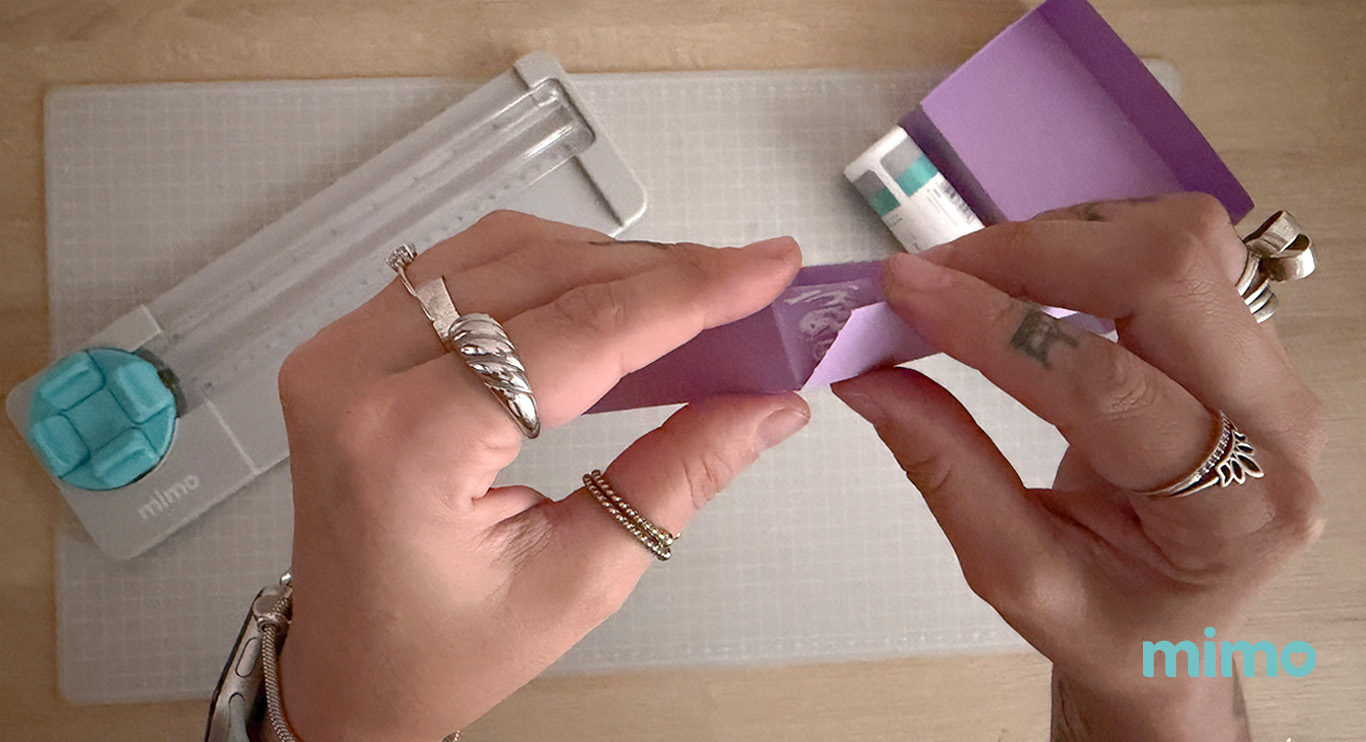 Colando as laterais Colando as laterais