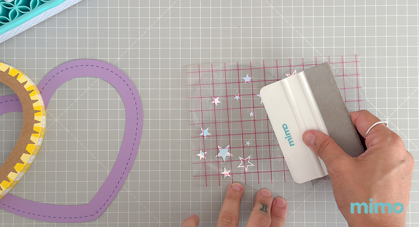 transferindo o vinil adesivo para o acetato transferindo o vinil adesivo para o acetato