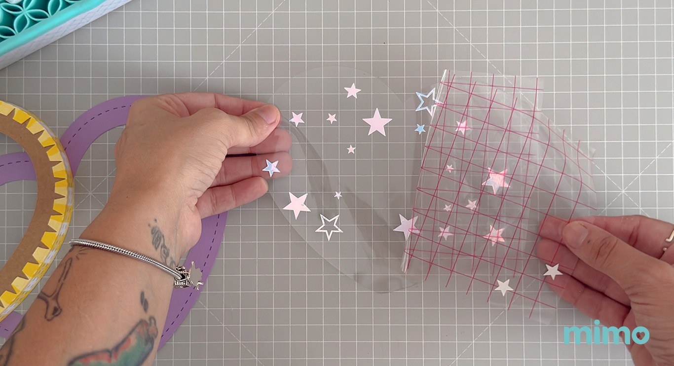 transferindo o vinil adesivo para o acetato transferindo o vinil adesivo para o acetato