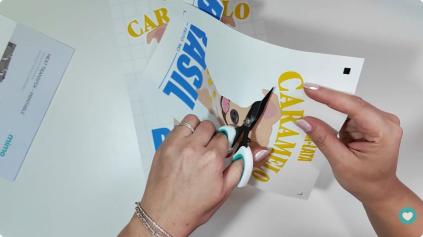 Faça o corte da estampa para personalizar Faça o corte da estampa para personalizar
